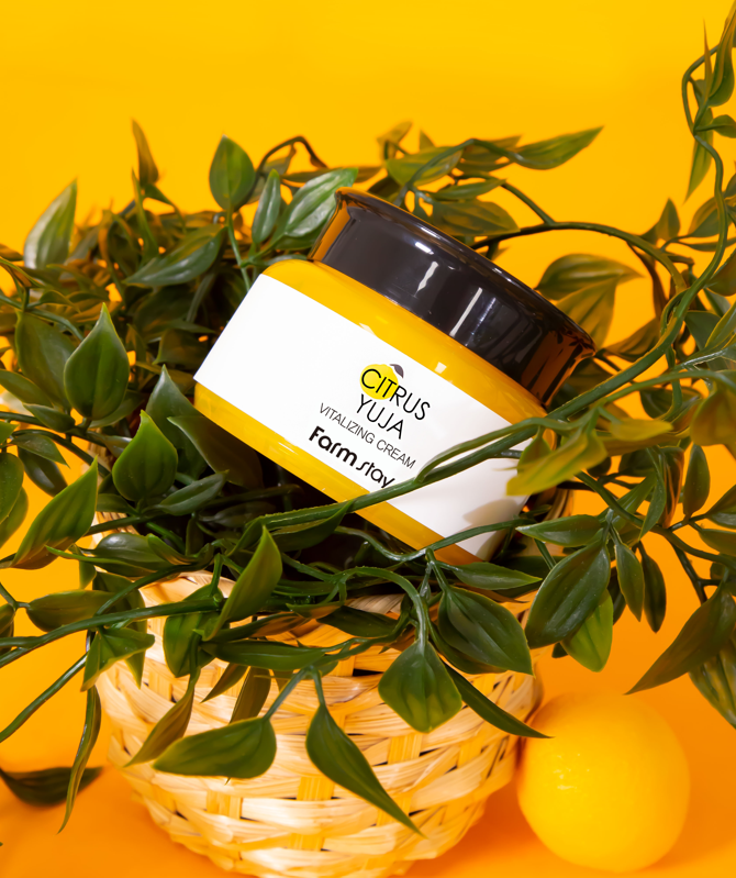 FARMSTAY CITRUS YUJA VITALISIERENDE CREME