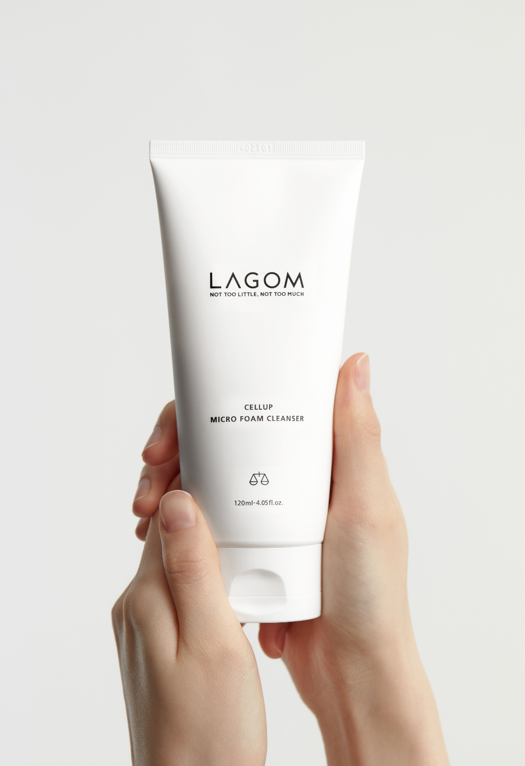 LAGOM CELLUP MICRO FOAM CLEANSER