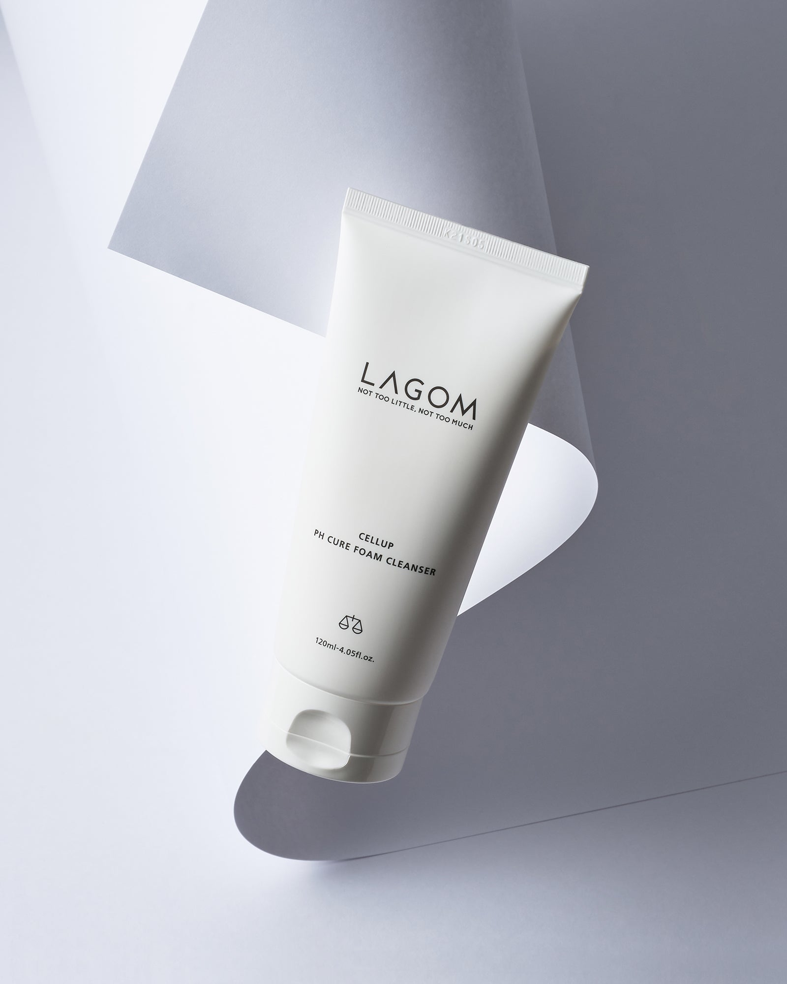 LAGOM CELLUP PH CURE FOAM CLEANSER 
