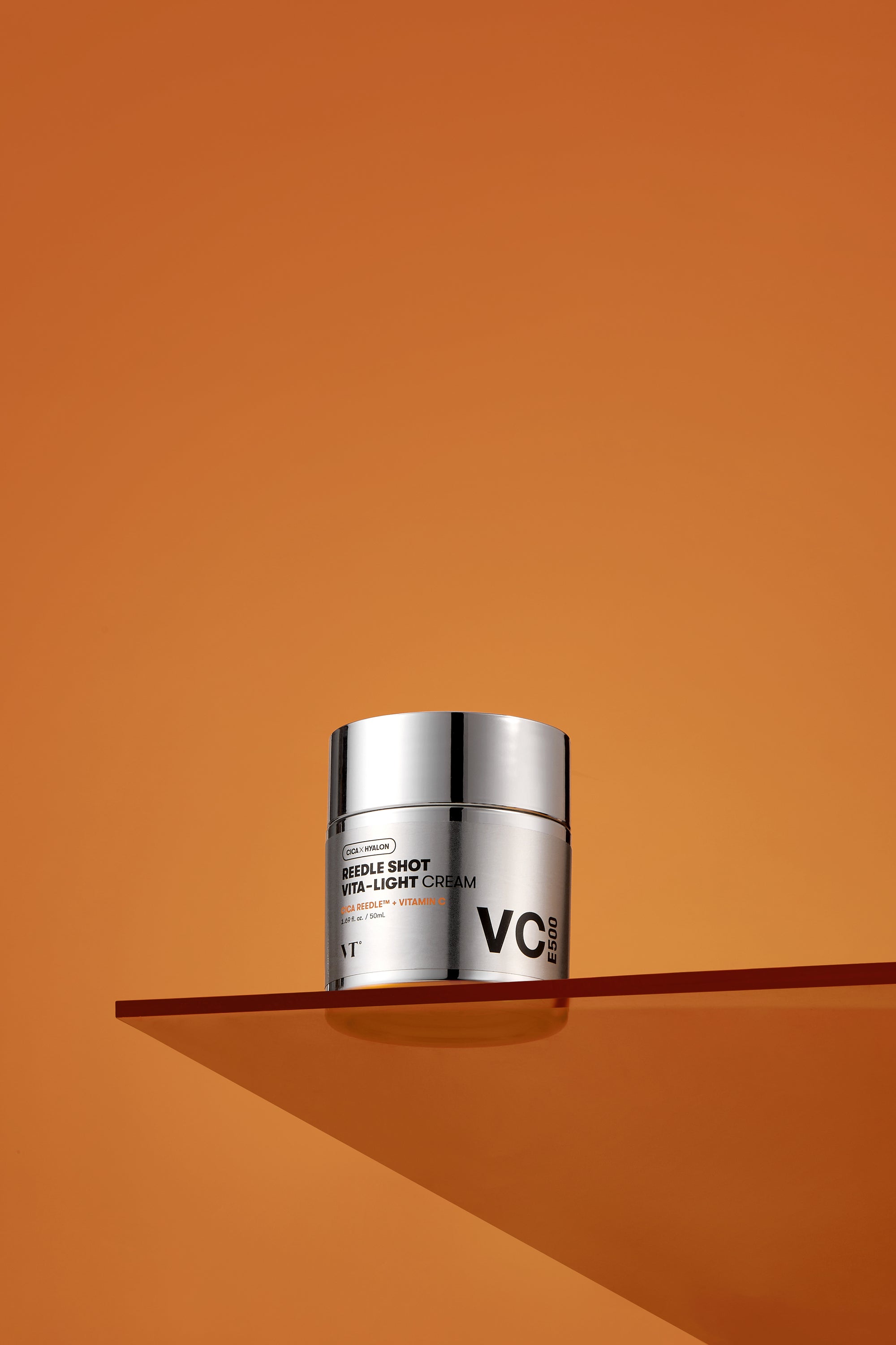 VT REEDLE SHOT VITA-LIGHT CREME
